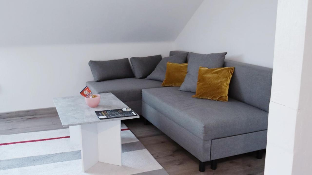 Apartmán pod Hradem NOVÉ WiFi/AC Sternberk Exterior foto